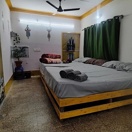 Adh Amilia Gardens Hotel Narasimharaja Puram Екстериор снимка
