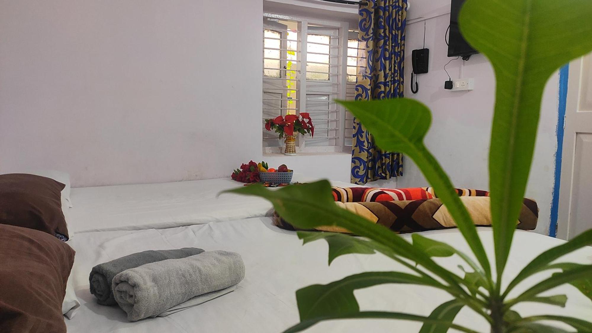 Adh Amilia Gardens Hotel Narasimharaja Puram Екстериор снимка