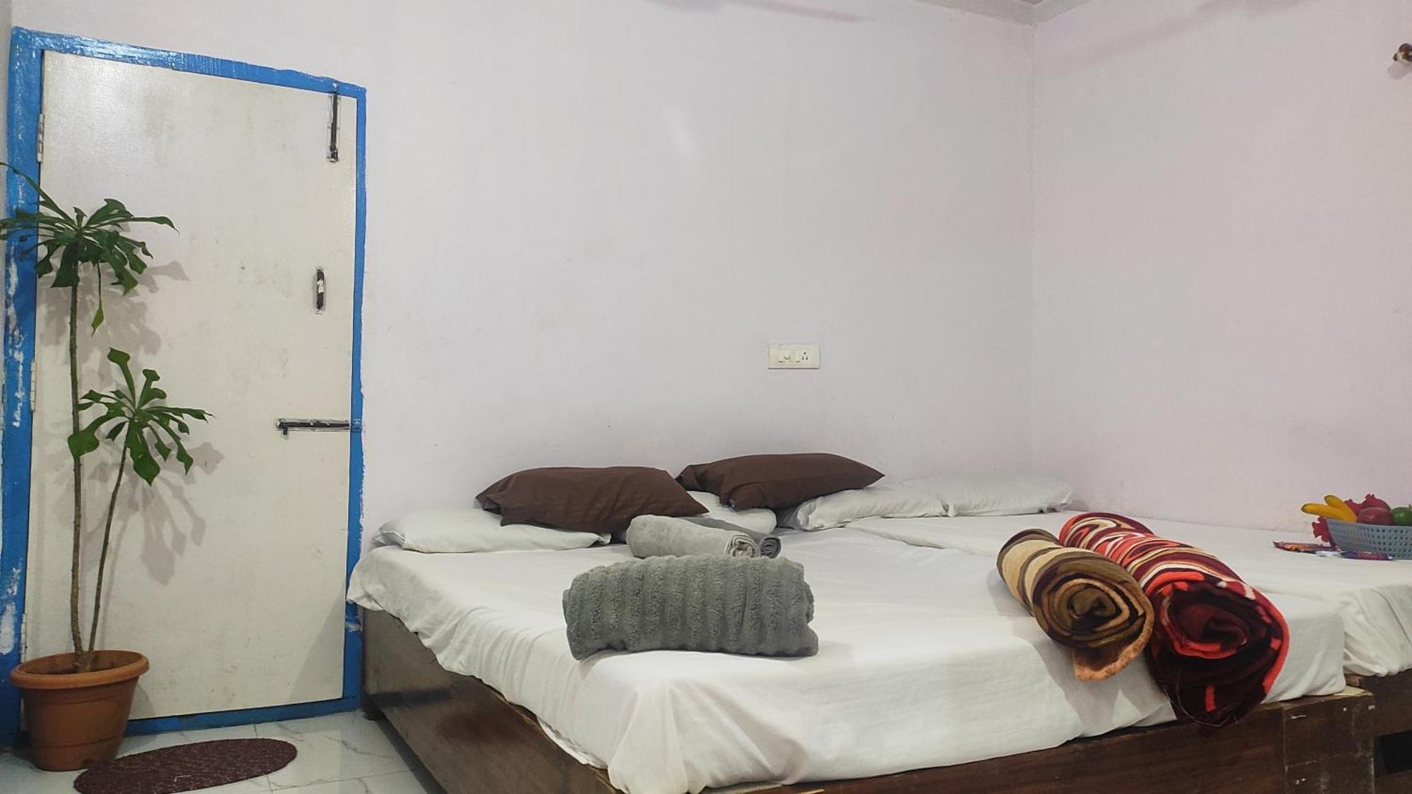 Adh Amilia Gardens Hotel Narasimharaja Puram Екстериор снимка