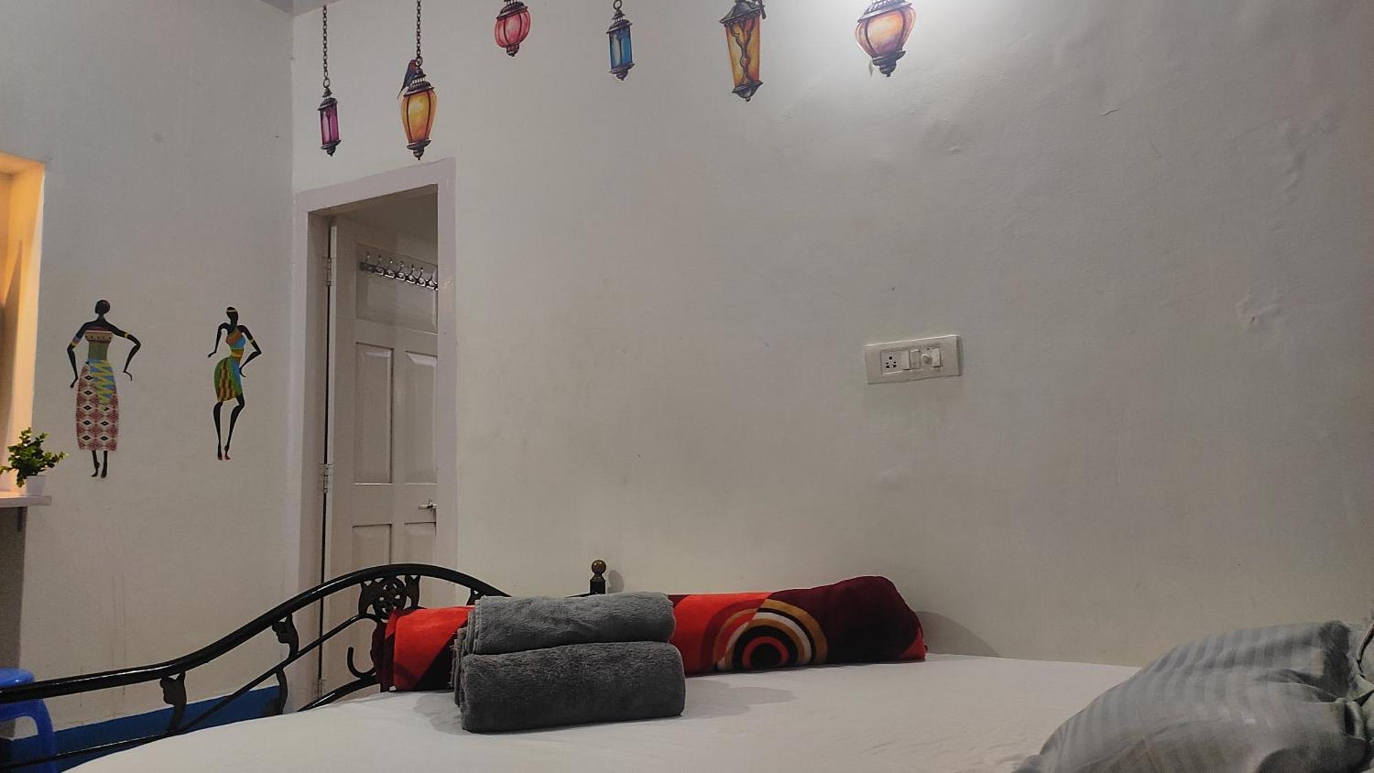Adh Amilia Gardens Hotel Narasimharaja Puram Екстериор снимка