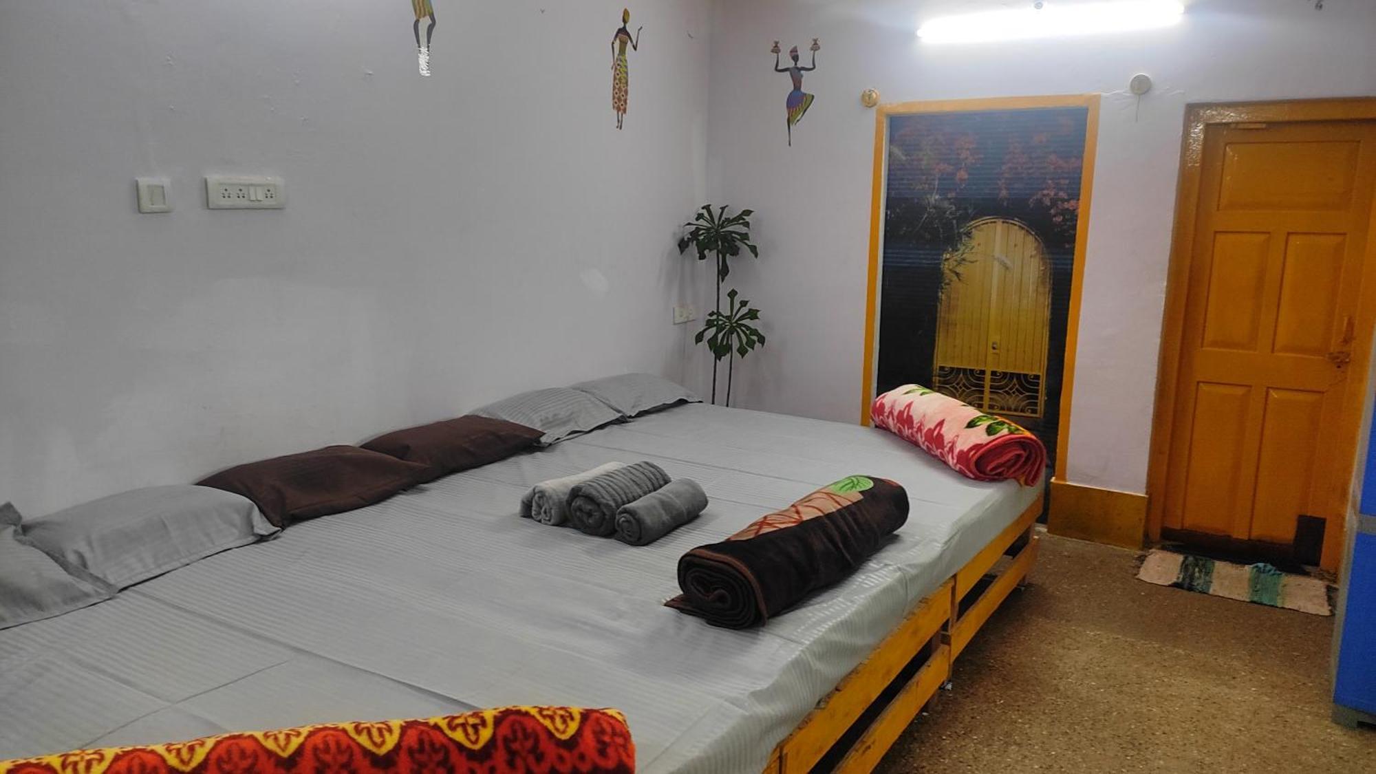 Adh Amilia Gardens Hotel Narasimharaja Puram Екстериор снимка