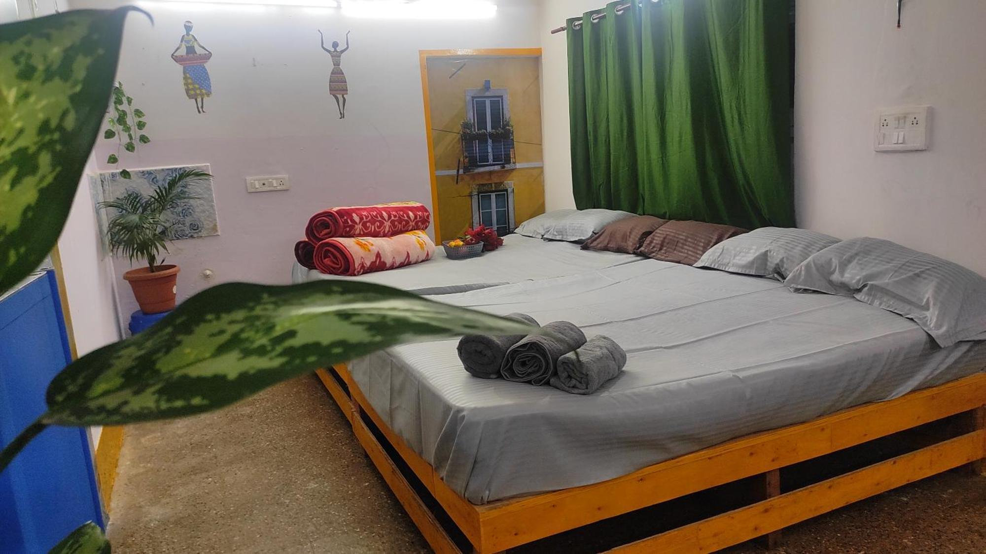 Adh Amilia Gardens Hotel Narasimharaja Puram Екстериор снимка