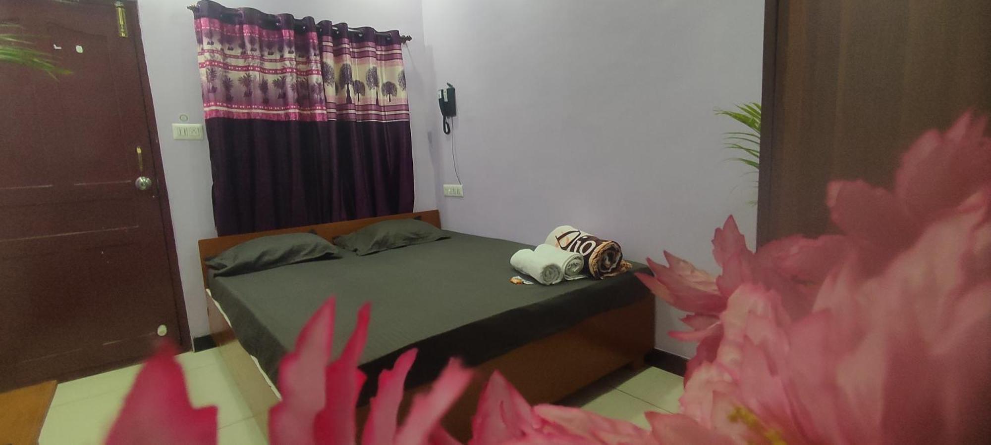 Adh Amilia Gardens Hotel Narasimharaja Puram Екстериор снимка