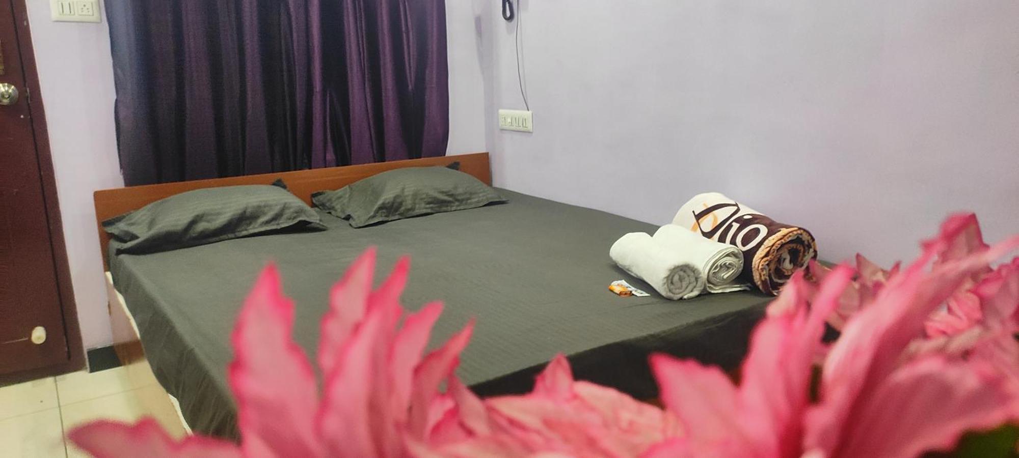 Adh Amilia Gardens Hotel Narasimharaja Puram Екстериор снимка