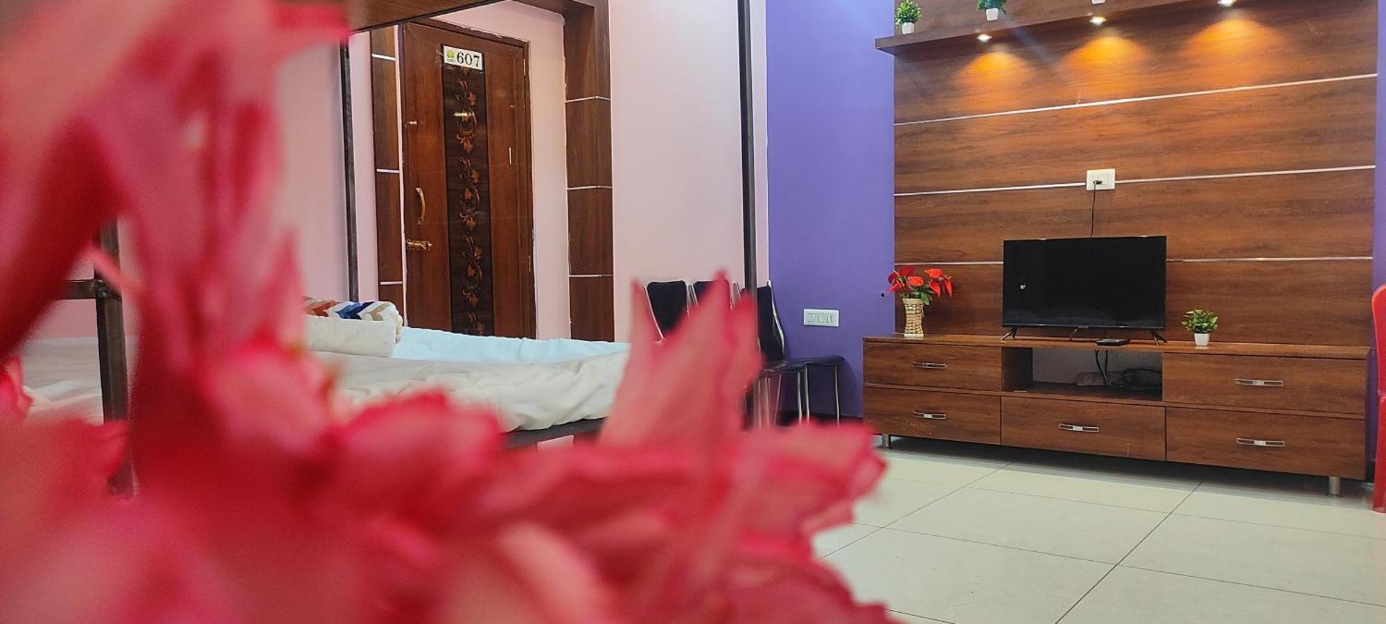 Adh Amilia Gardens Hotel Narasimharaja Puram Екстериор снимка