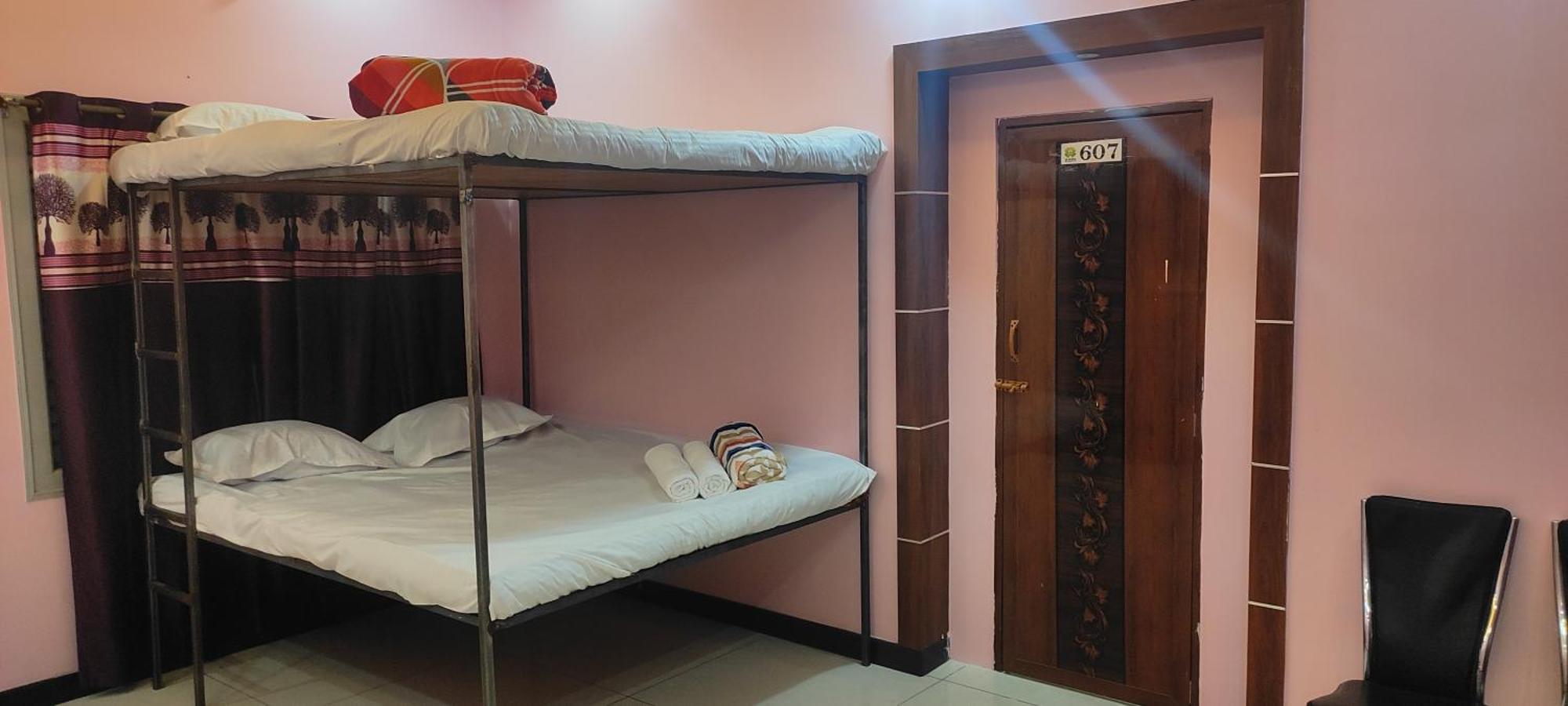 Adh Amilia Gardens Hotel Narasimharaja Puram Екстериор снимка